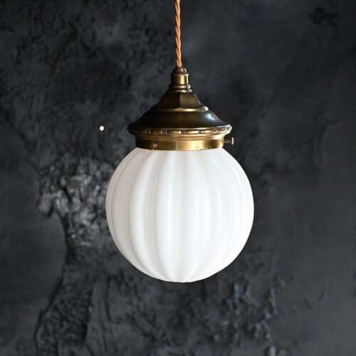 Diminutive English Light