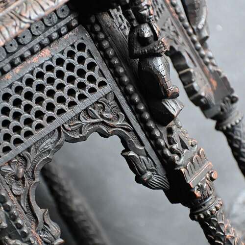 Burmese Table