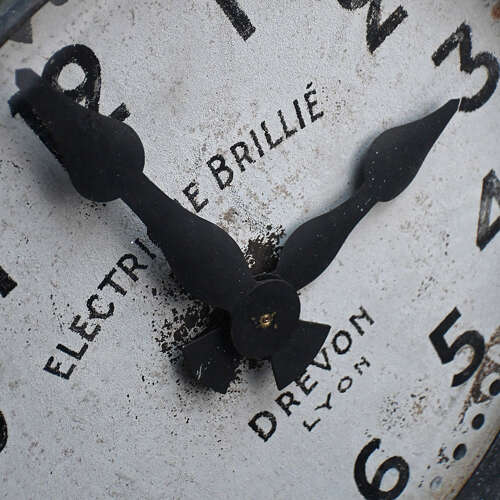 Station clock