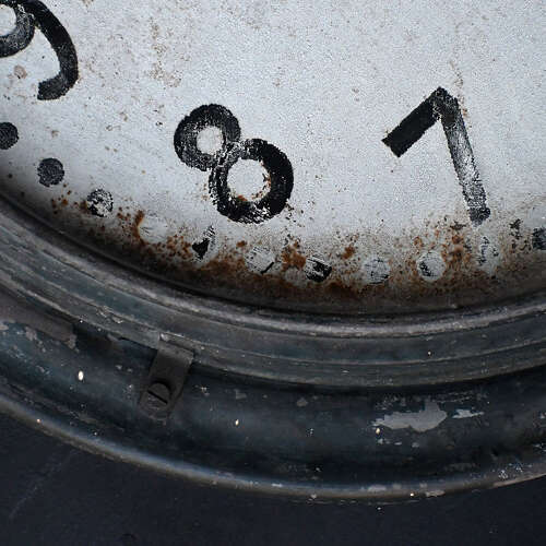Station clock
